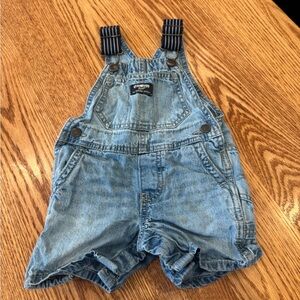 OshKosh B'gosh Light Blue Denim Short Overalls Size 12 Months